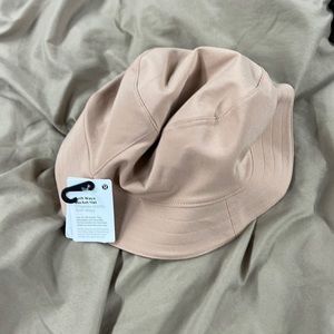 Lululemon Both Ways Bucket Hat (S/M) [NWT]